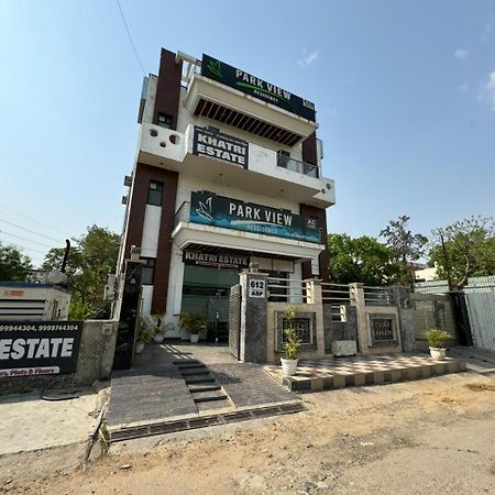 Parkview Residency Hotel Gurgaon Exterior photo